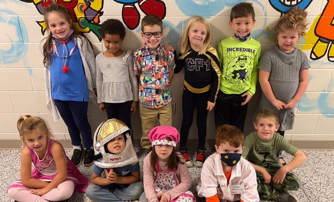 Elementary dress up students
